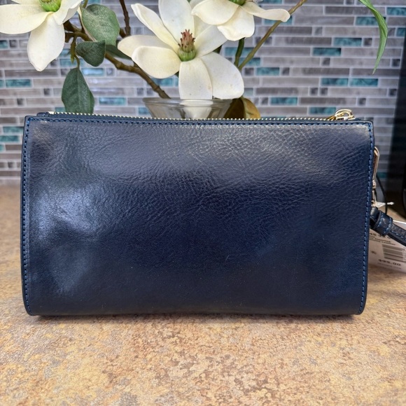 NWT Brahmin Daisy classy Navy Topsail purse - Picture 3 of 5